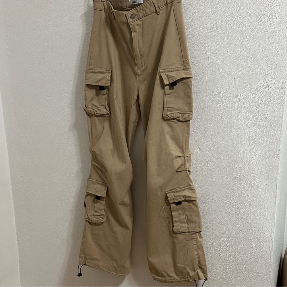 Labijou Women's Tan Cargo Pants